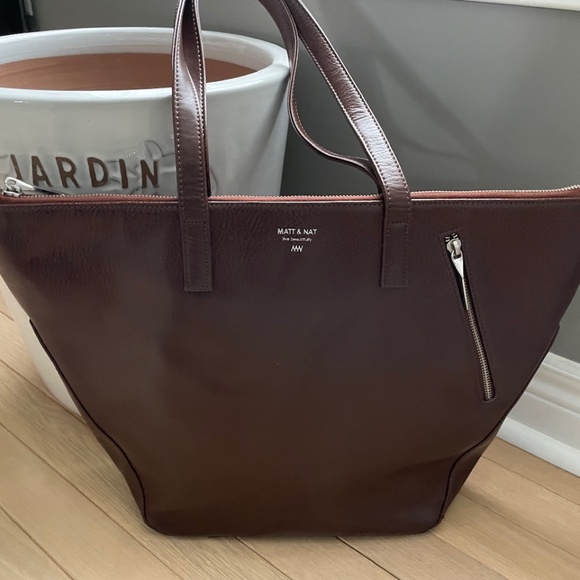 Matt & Nat Handbags - Matt & Nat tote bag. In excellent preowned condition, brown vegan leather.